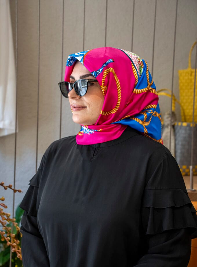 KARANFİL DESEN PEMBE TWİLL İPEK EŞARP