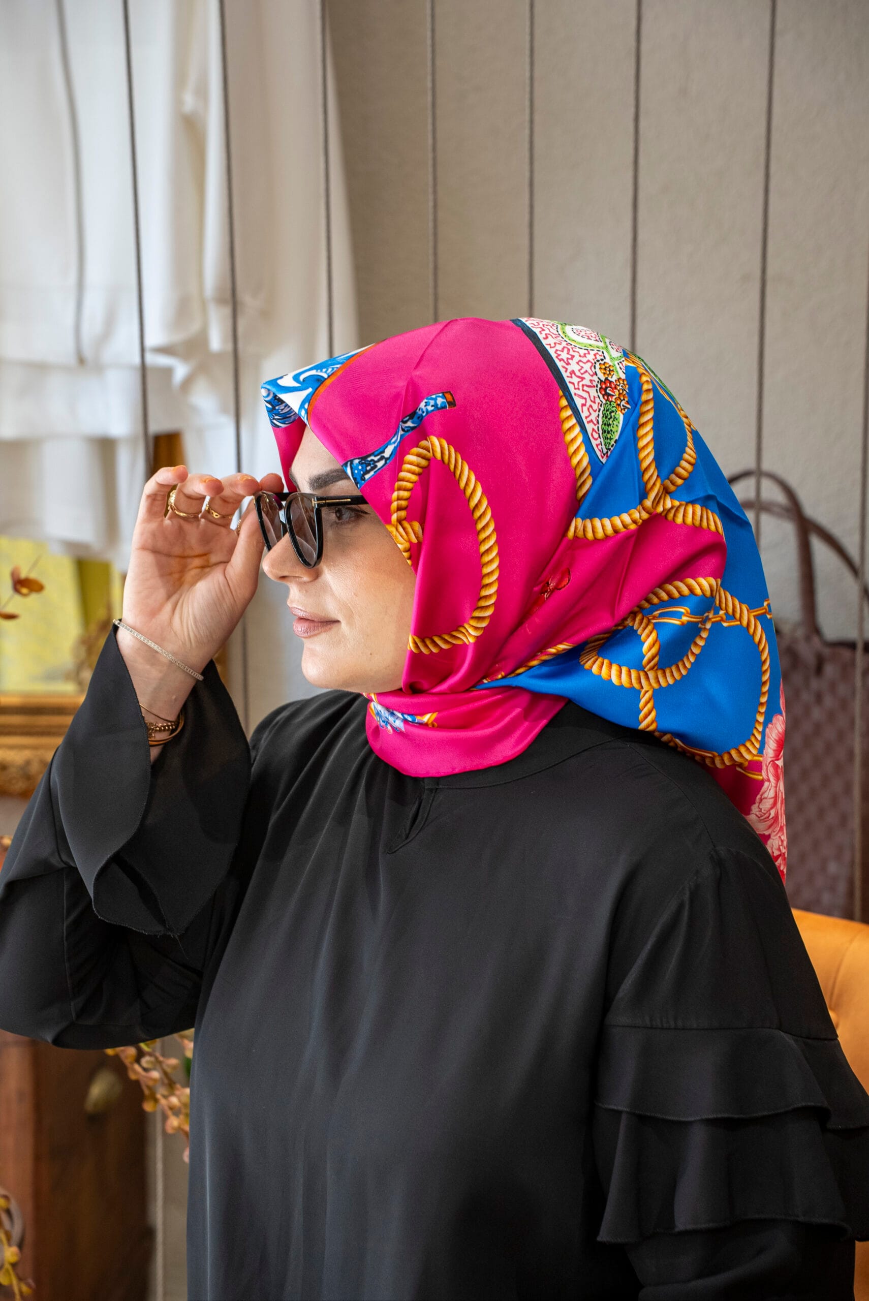 KARANFİL DESEN PEMBE TWİLL İPEK EŞARP