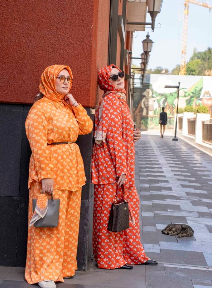 PAMUK ÇİÇEĞİ DESEN TURUNCU PAMUK İPEK EŞARP